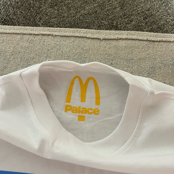 Travis Scott Palace X
McDonald's Sign White Logo Shirt Brand New In Bag Size L - Picture 2 of 4